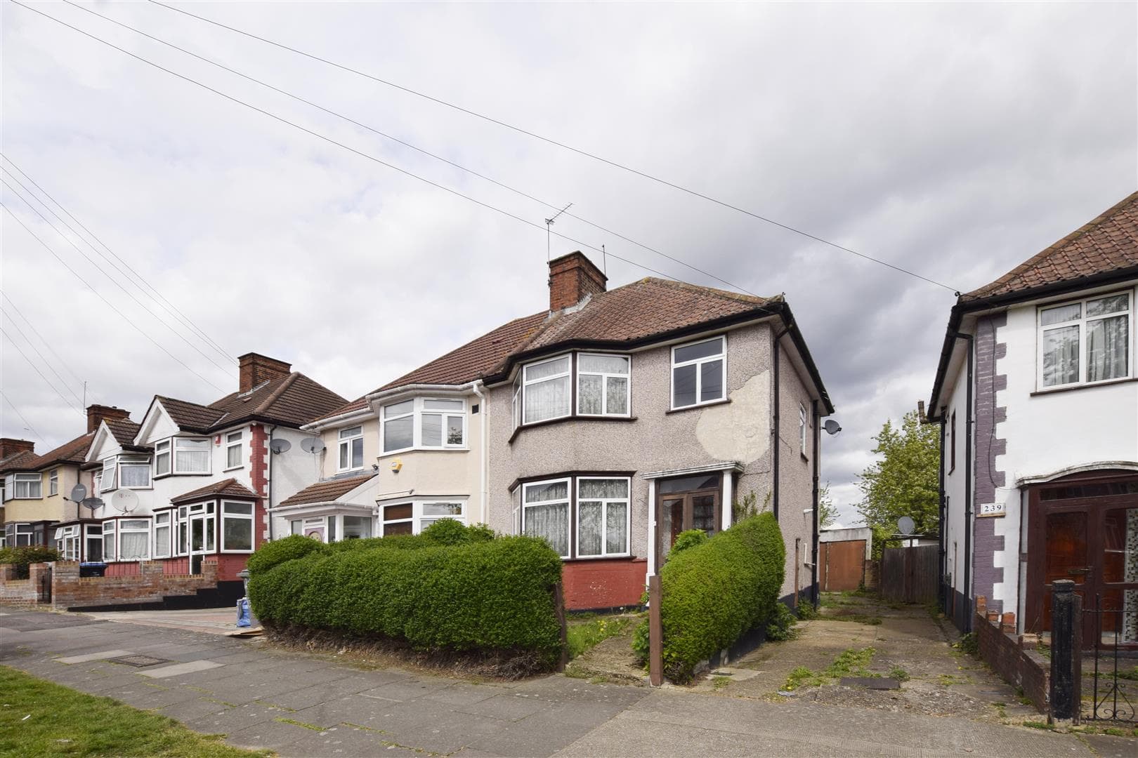 Oakington Manor Drive, Wembley, Middlesex, HA9 6ND